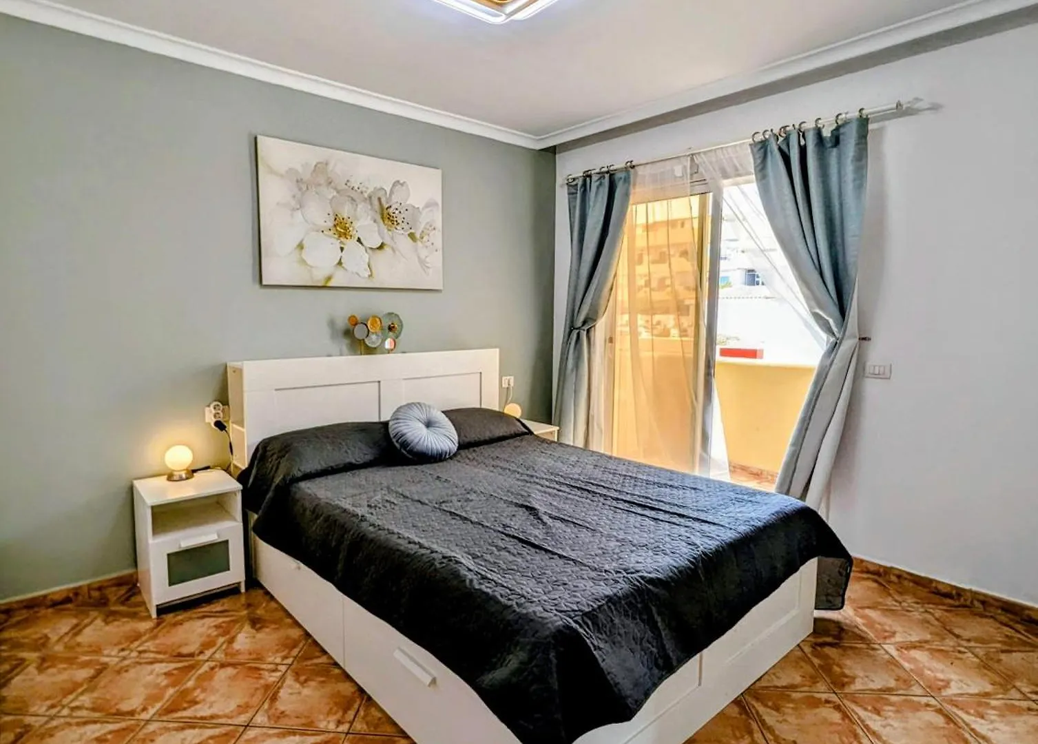 Comfortable 2-Bedroom Duplex In Playa Paraiso With Ocean View, Balcony, And Shared Pool Costa Adeje