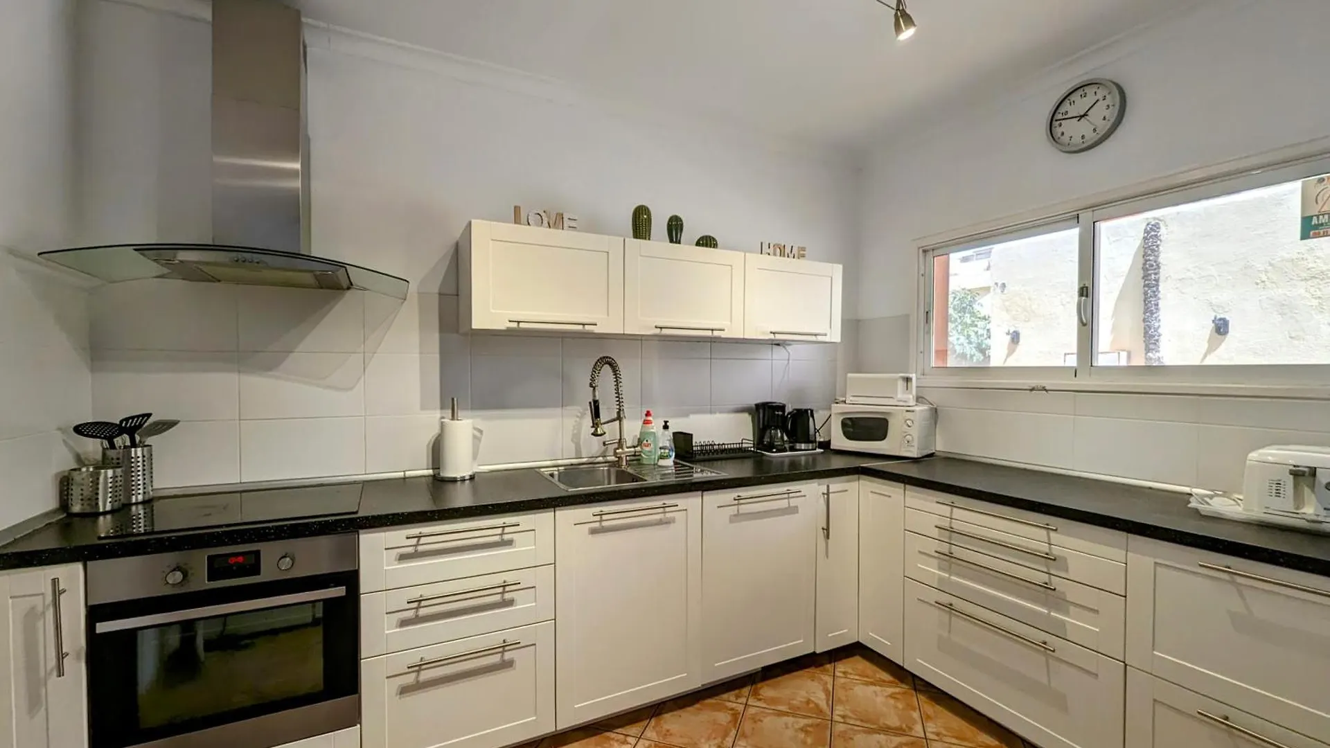 Comfortable 2-Bedroom Duplex In Playa Paraiso With Ocean View, Balcony, And Shared Pool Costa Adeje  Appartamento