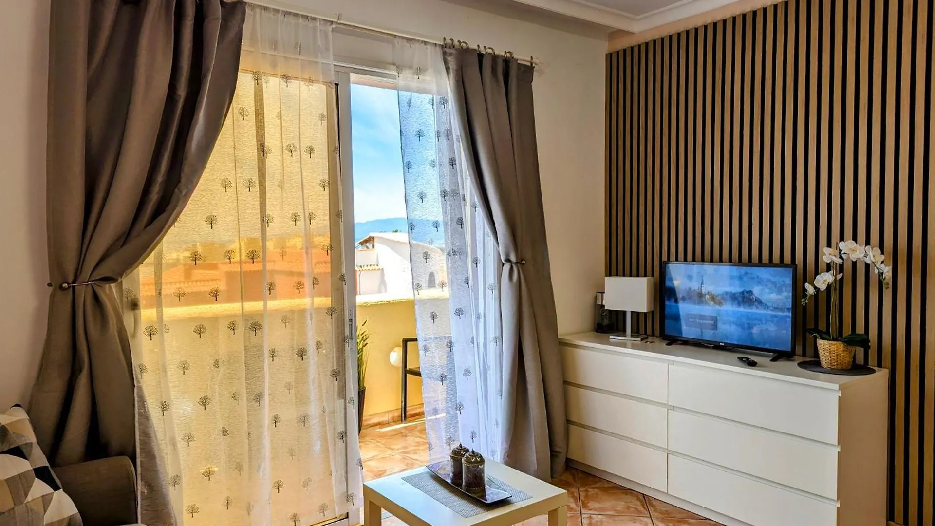 Comfortable 2-Bedroom Duplex In Playa Paraiso With Ocean View, Balcony, And Shared Pool Costa Adeje  Appartamento Costa Adeje (Tenerife)