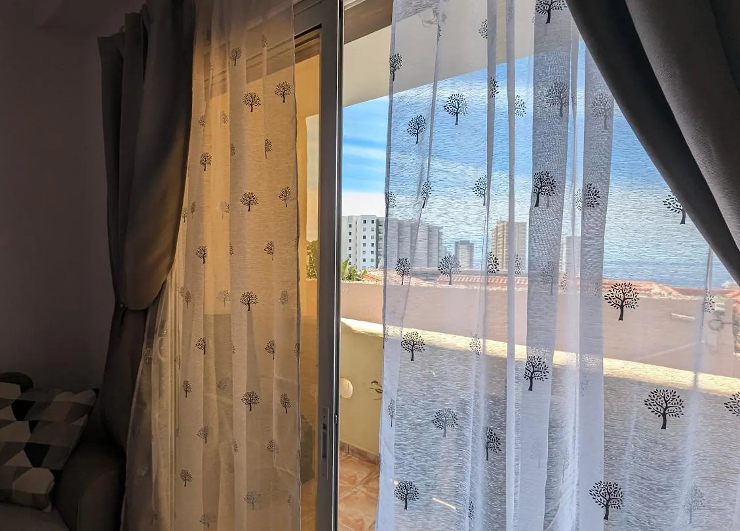 Comfortable 2-Bedroom Duplex In Playa Paraiso With Ocean View, Balcony, And Shared Pool Costa Adeje  Appartamento