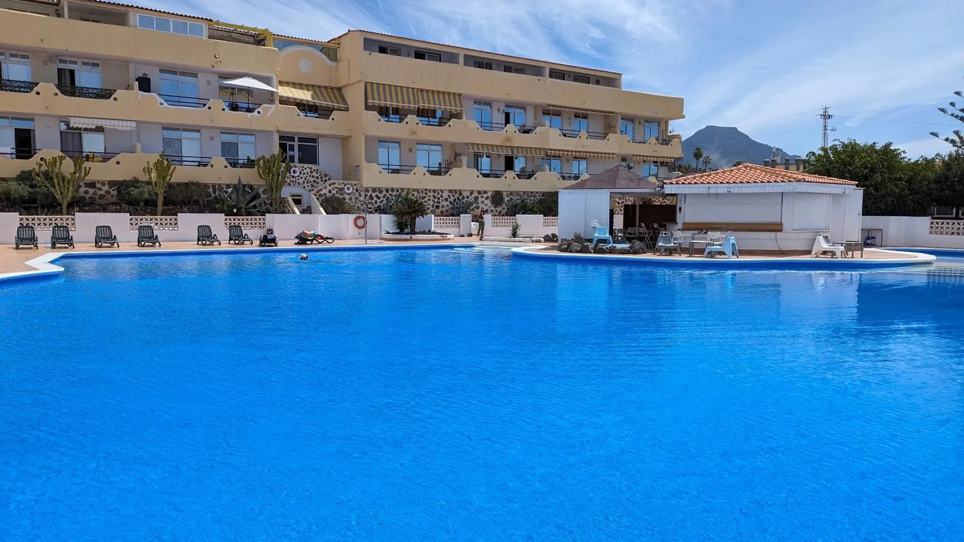 Appartamento Comfortable 2-Bedroom Duplex In Playa Paraiso With Ocean View, Balcony, And Shared Pool Costa Adeje  Spagna
